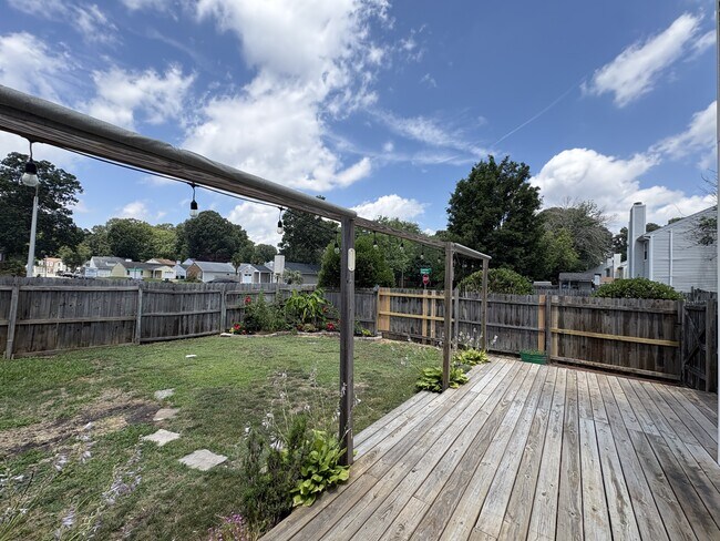 Building Photo - 1501 Antler Cir