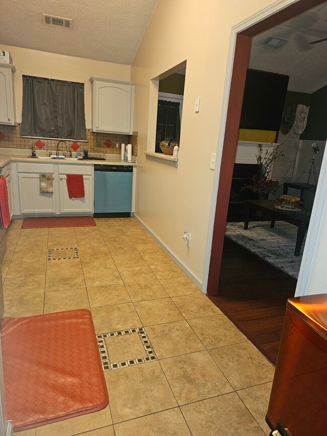 Building Photo - 3344 Waggoner Trail