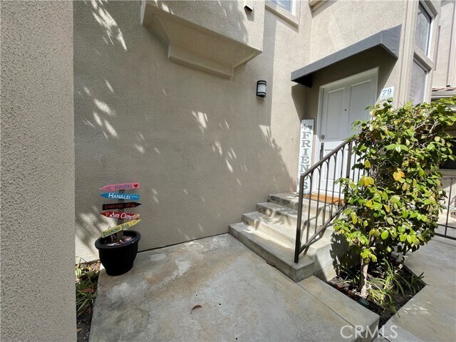 Building Photo - 79 Fleurance St