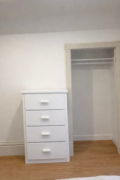 Building Photo - 324 E Michigan St