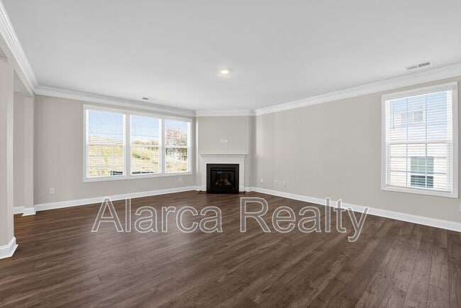 Building Photo - 7172 Sylvan Retreat Dr