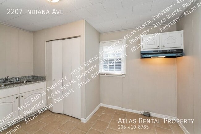 Building Photo - 2207 Indiana Ave