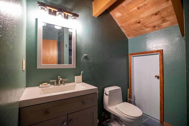Building Photo - 6563 Onyx Trl