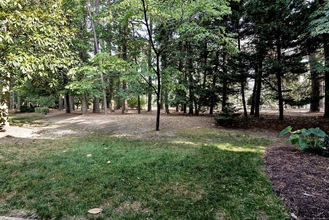 Building Photo - 106 Harrops Glen