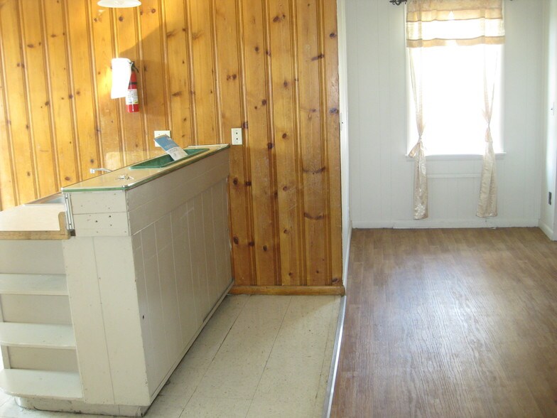 Building Photo - 901 White St