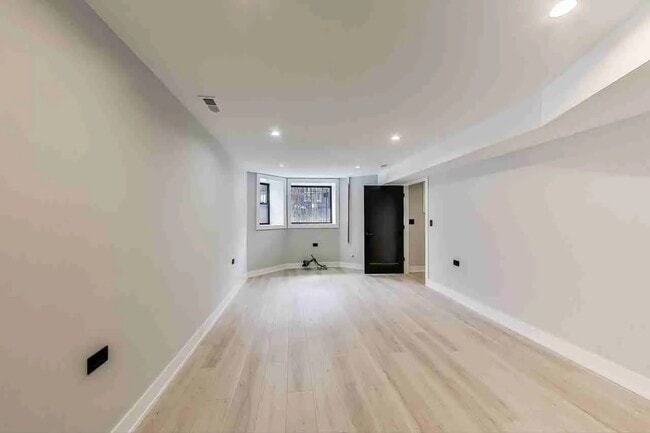 Building Photo - 1311 N Rockwell St