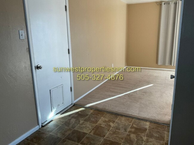 Building Photo - 2 Bedroom, 1 Bath house