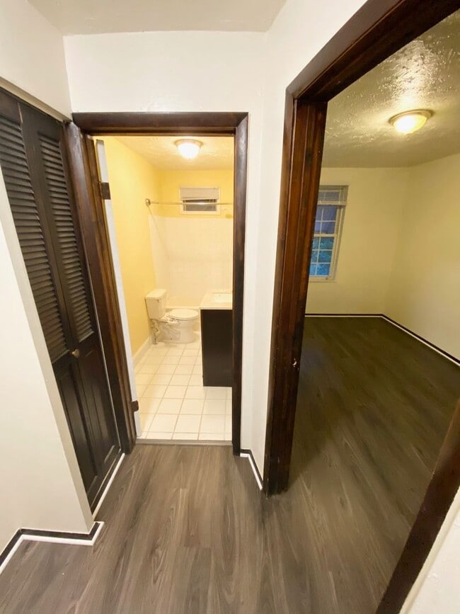 Primary Photo - Great 2 Bedroom, 1 Bathroom in McKees Rock...