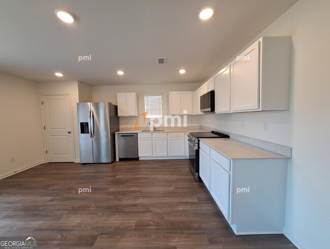 Building Photo - 176 Kinsale Dr