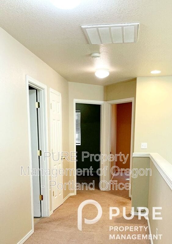 Building Photo - 16215 SW Blue Goose Ln