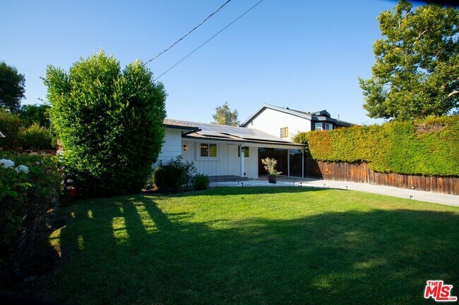 Primary Photo - 12211 Tiara St
