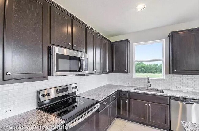 Building Photo - 307 Insider Loop