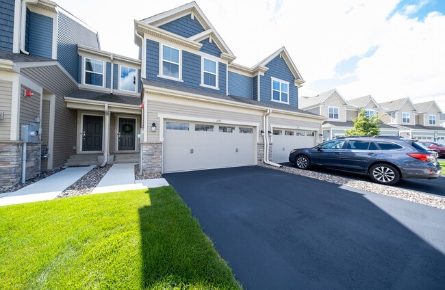 Primary Photo - 1771 Emerson Ct