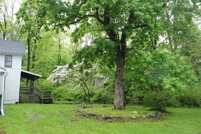 Building Photo - 50 NY-343