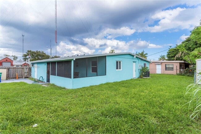 Building Photo - 630 NW 199th St