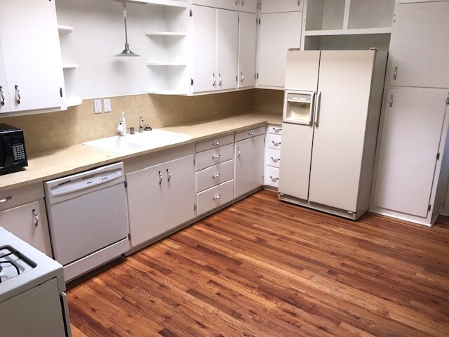 Building Photo - 2602 23rd St