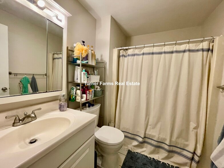 Building Photo - 42 Fenway