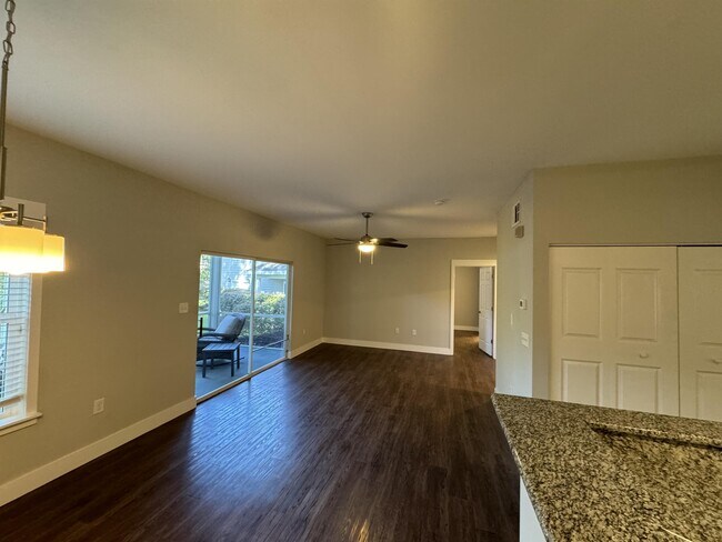Building Photo - 10000 SW 52nd Ave