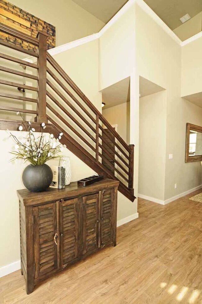 Building Photo - 314 S Truss Ave