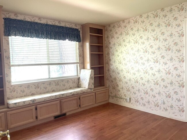 Building Photo - 3 bedroom, 2 bath home in Lake Wildwood, Penn Valley, CA 95946