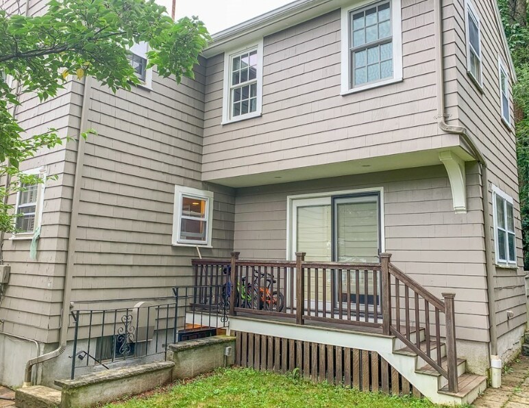 Building Photo - 23 Ames Ave