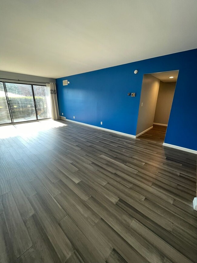 Building Photo - West Ann Arbor Condo: 2 Bed, 2 Bath with Indoor Pool & Patio