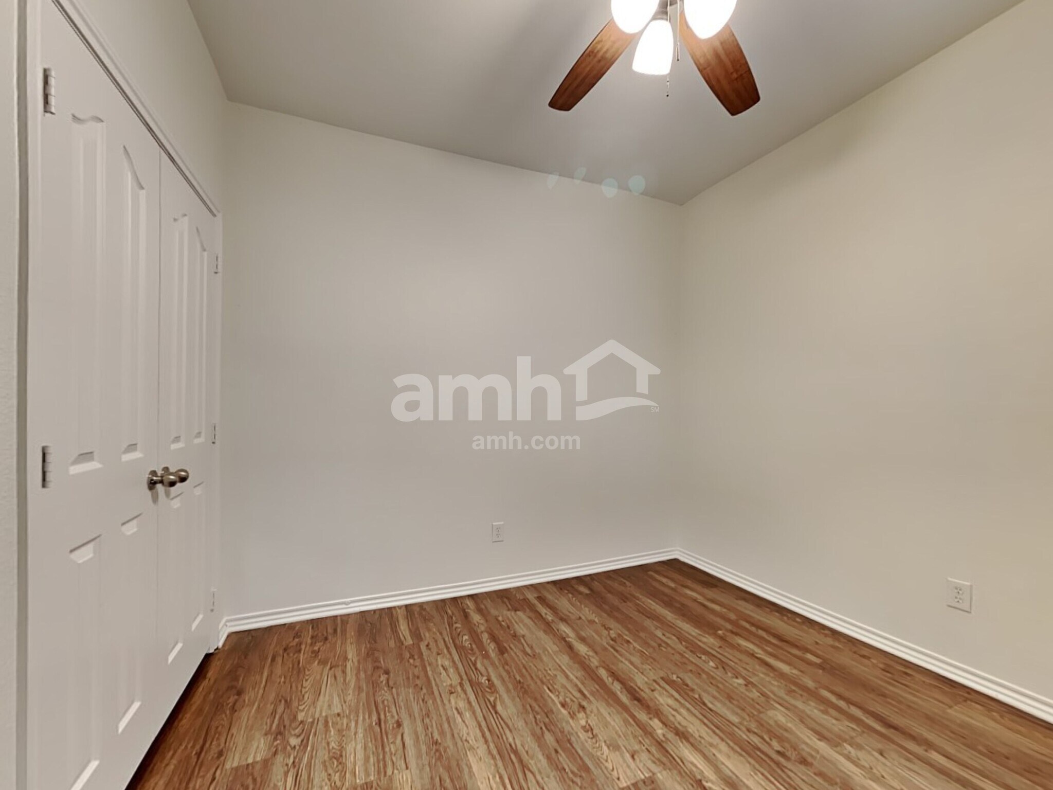 Building Photo - 2609 Alpena Dr