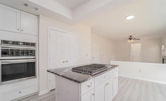 Building Photo - 13116 Holly Leaf Ct