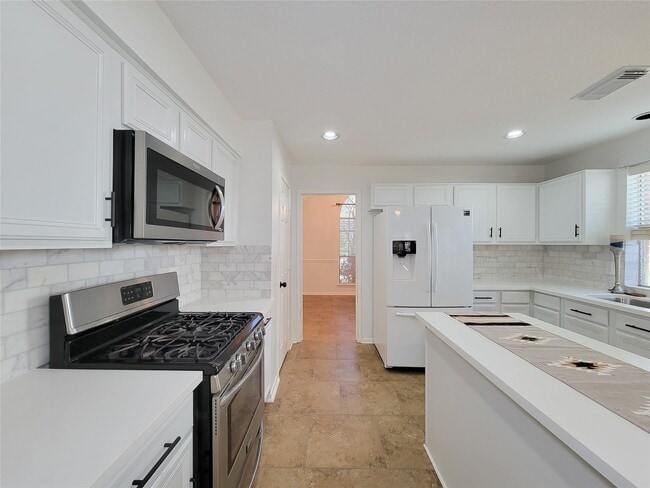 Building Photo - 5810 Forest Land Dr