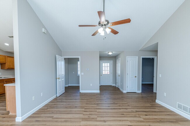 Building Photo - 6259 N Water Cress Cir
