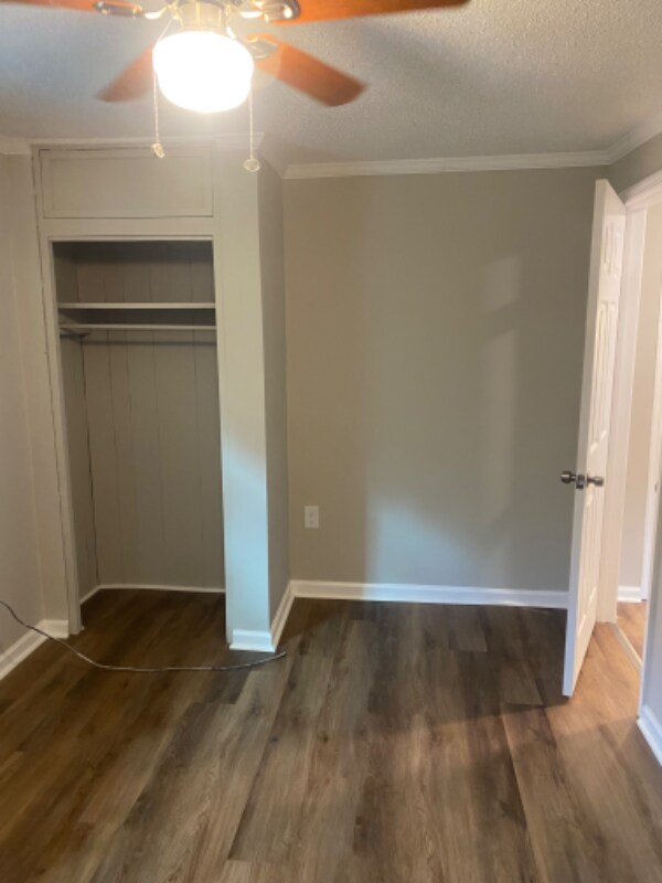 Building Photo - 3950 S Dixie Rd