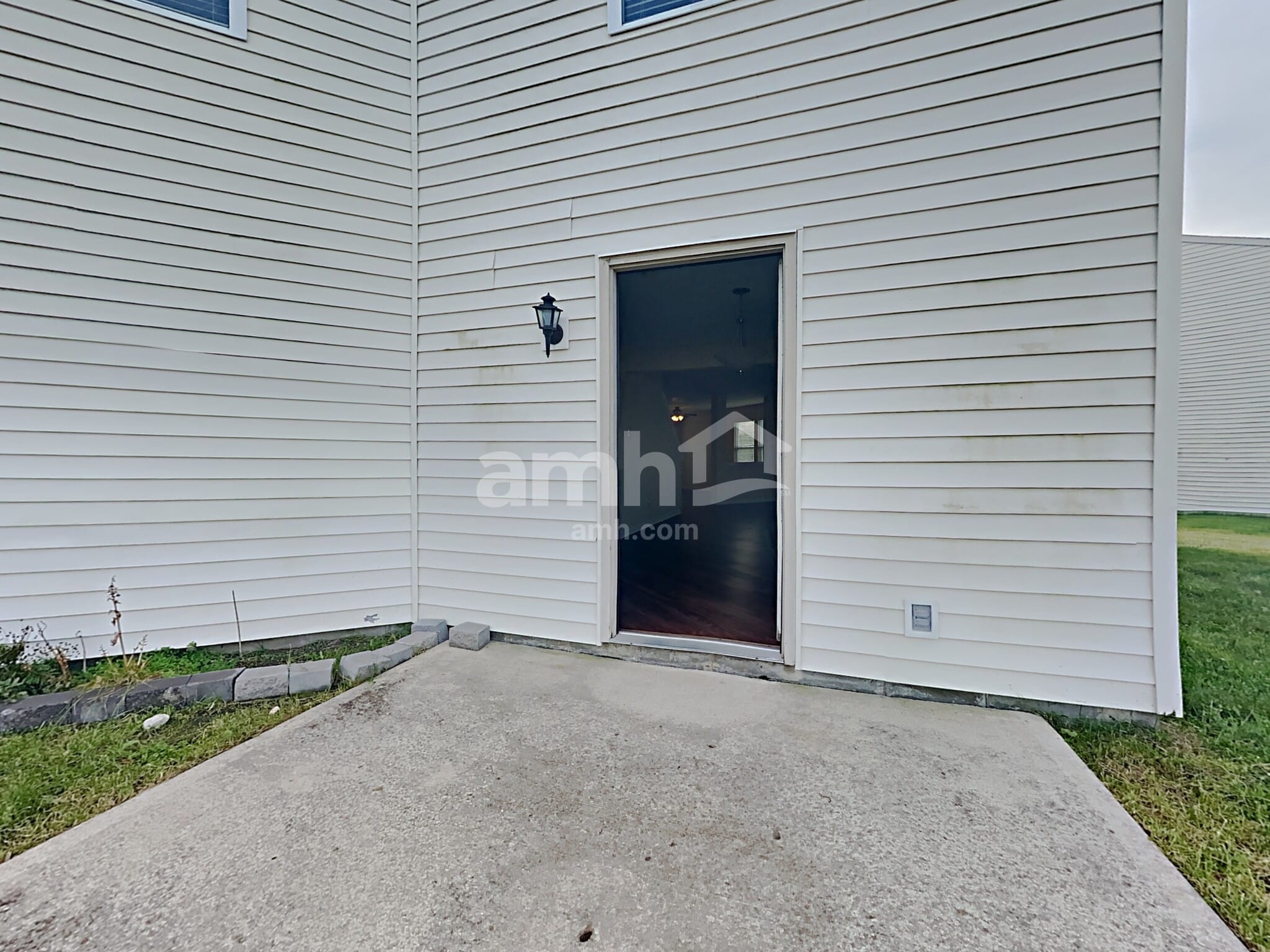 Building Photo - 3118 Hurst St