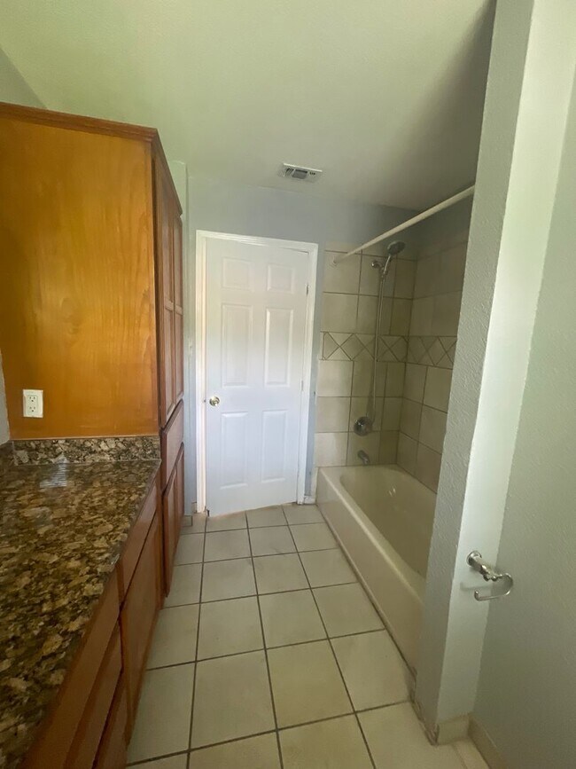 Building Photo - 4501 Moravian Dr