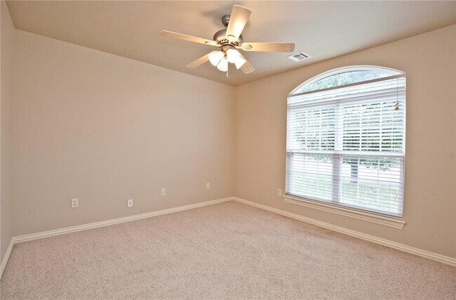Building Photo - 611 Firewood Dr