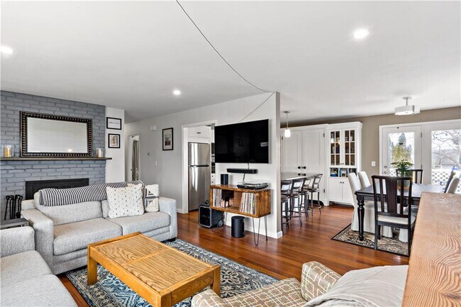 Building Photo - 3 Paul Ave