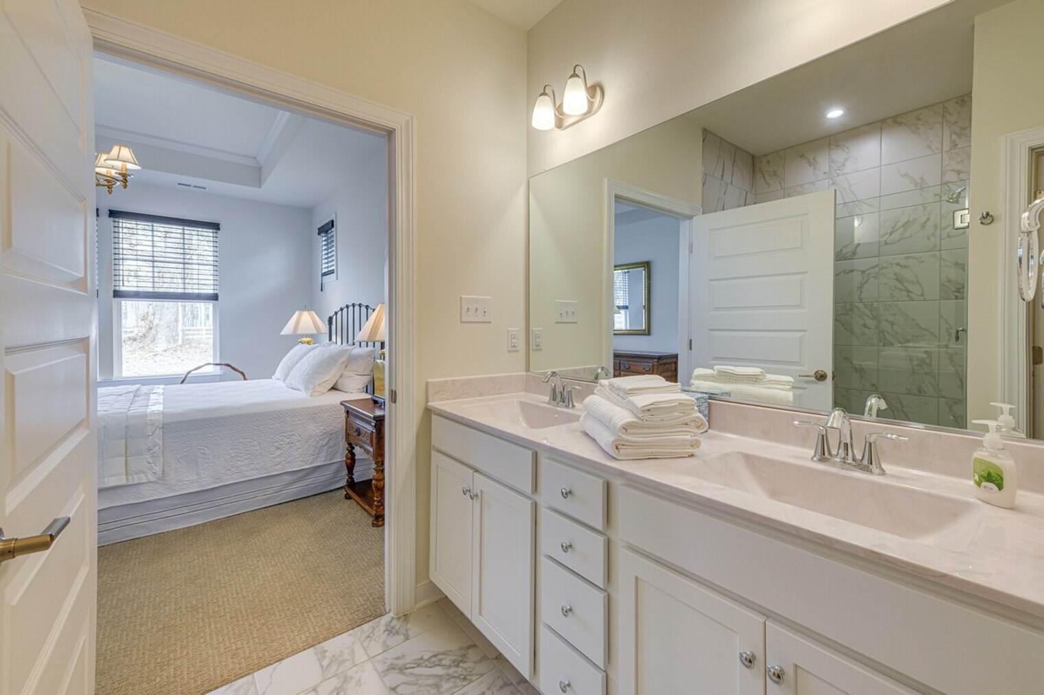 Building Photo - 1706 Mainsail Ln