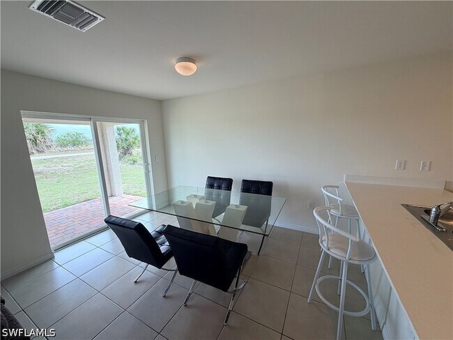 Building Photo - 513 Ella Jean Pl