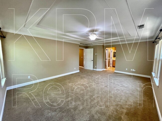 Building Photo - 5879 Riverbank Cir