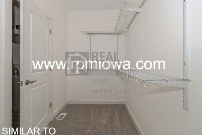 Building Photo - 8914 Hickory Dr