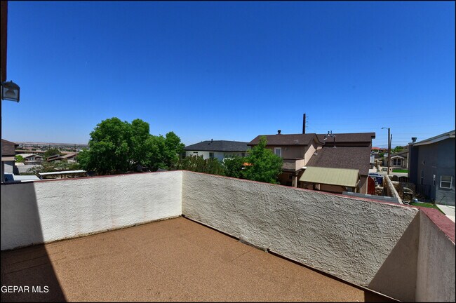 Building Photo - 253 Summerbrooke Ct