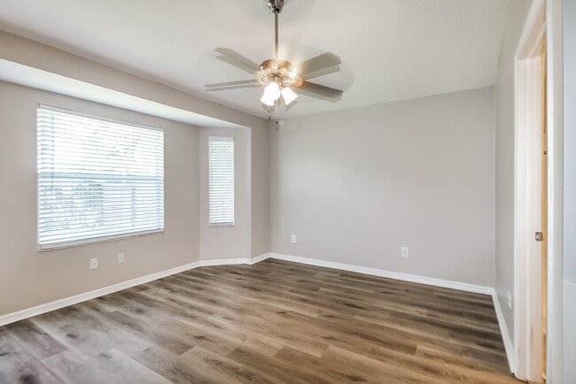 Building Photo - 18032 Birdwater Dr