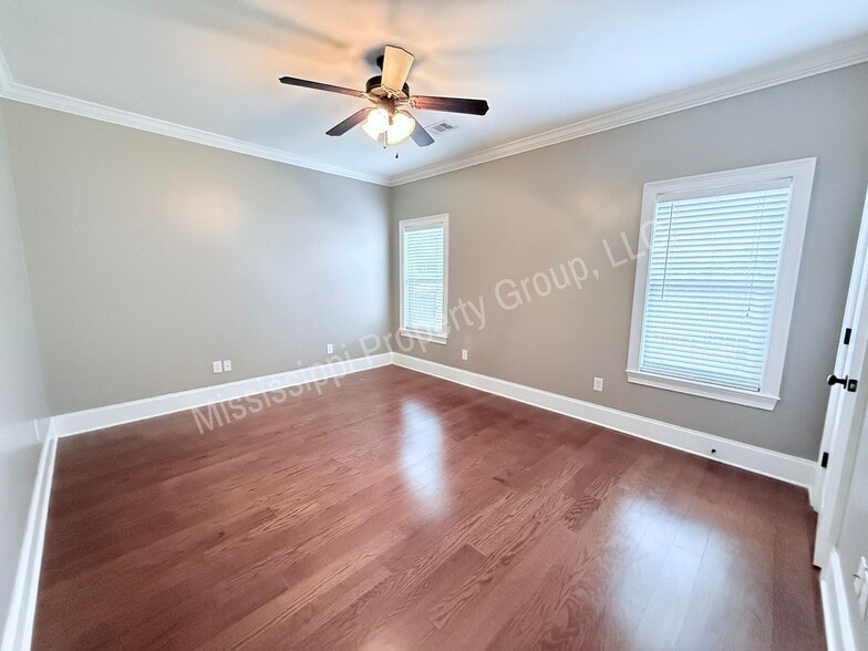 Building Photo - 157 Falls Grove Drive