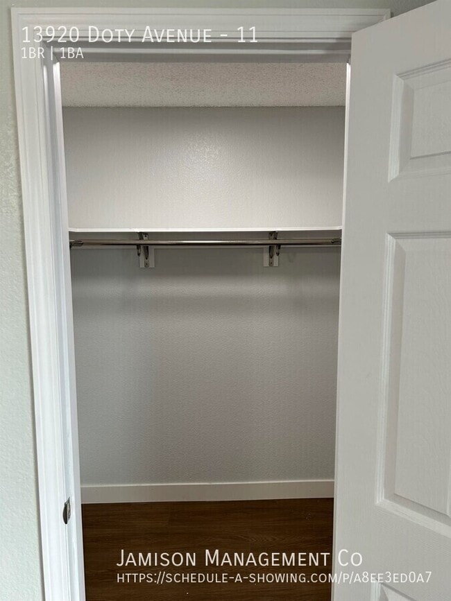 Building Photo - 13920 Doty Ave