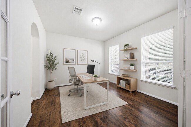 Building Photo - 24014 Via Viale Dr
