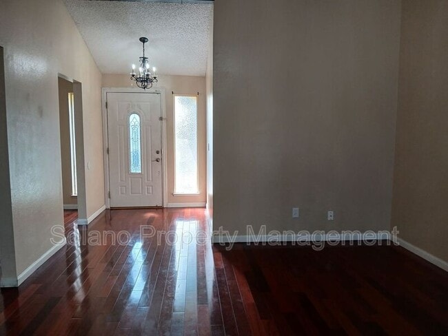 Building Photo - 400 Mokelumne Dr
