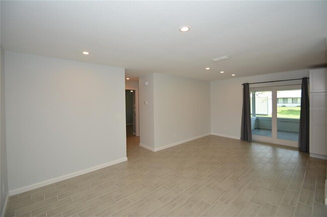 Building Photo - 14 Bolling Ln