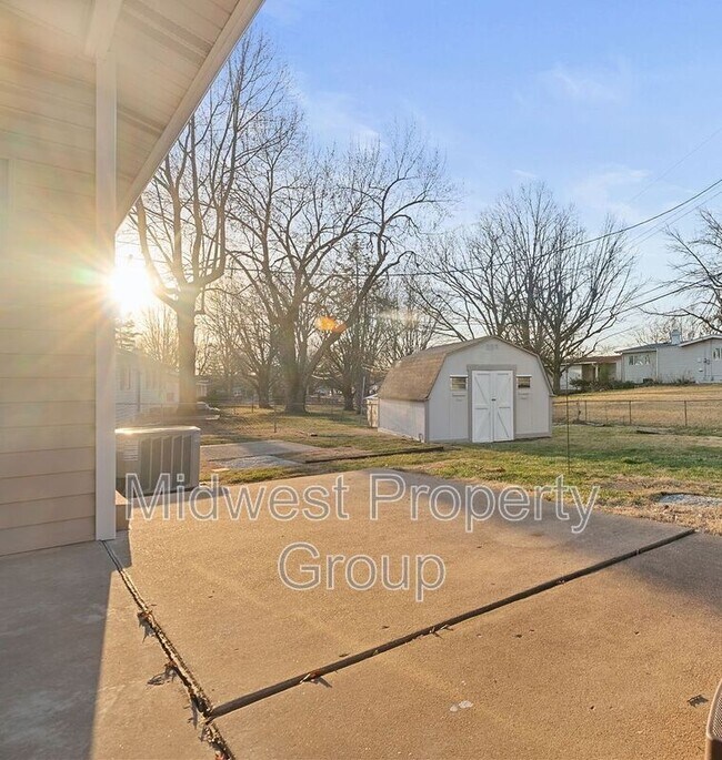 Building Photo - 3325 Hermoso Dr