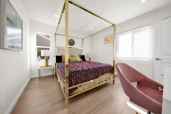 Building Photo - 17969 Collins St