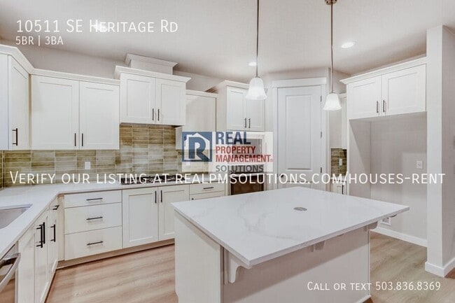 Building Photo - 10511 SE Heritage Rd