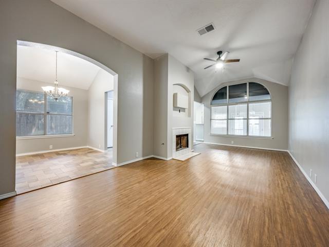 Building Photo - 734 Winding Oak Bend